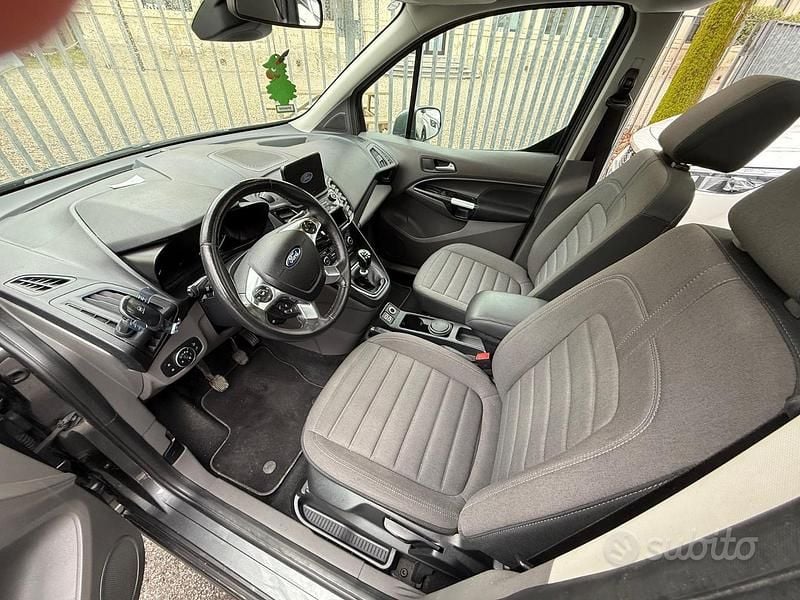 Usata Ford Tourneo Connect Titanium 120 CV (88 kW) 2019 Grigio Monovolume