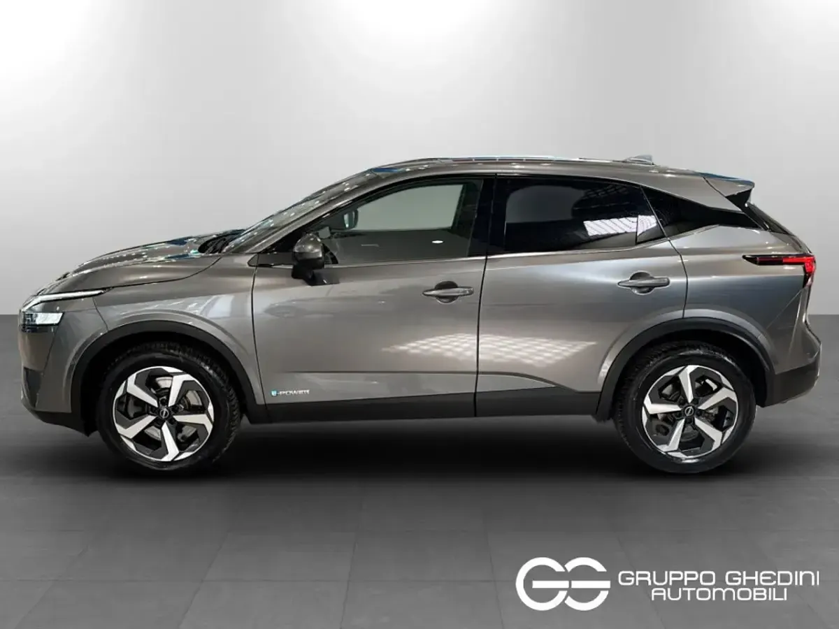 Usata Nissan Qashqai Tekna 158 CV (116 kW) 2024 Grigi met. SUV