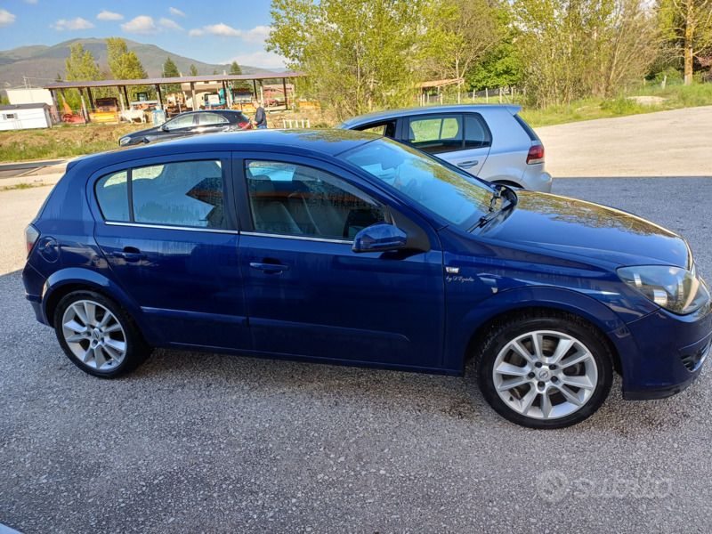 Usata Opel Astra 120 CV (88 kW) 2005 Blu Berlina