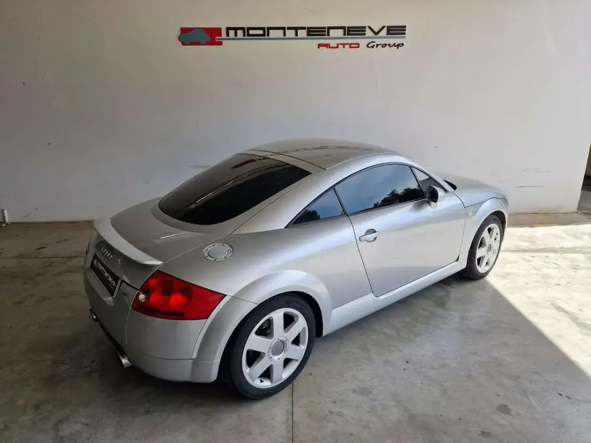 Usata Audi TT 280 CV (205 kW) 2002 Argento metallizzato Coupé