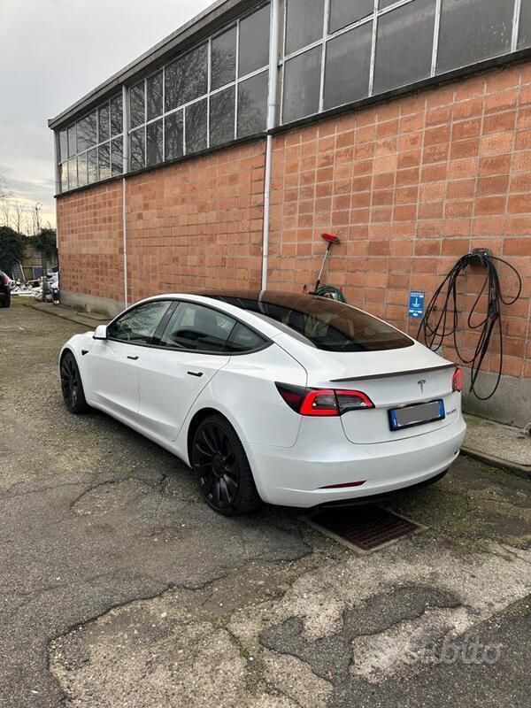 Usata Tesla Model 3 Performance 239 kW (325 CV) 2021 Bianco Berlina
