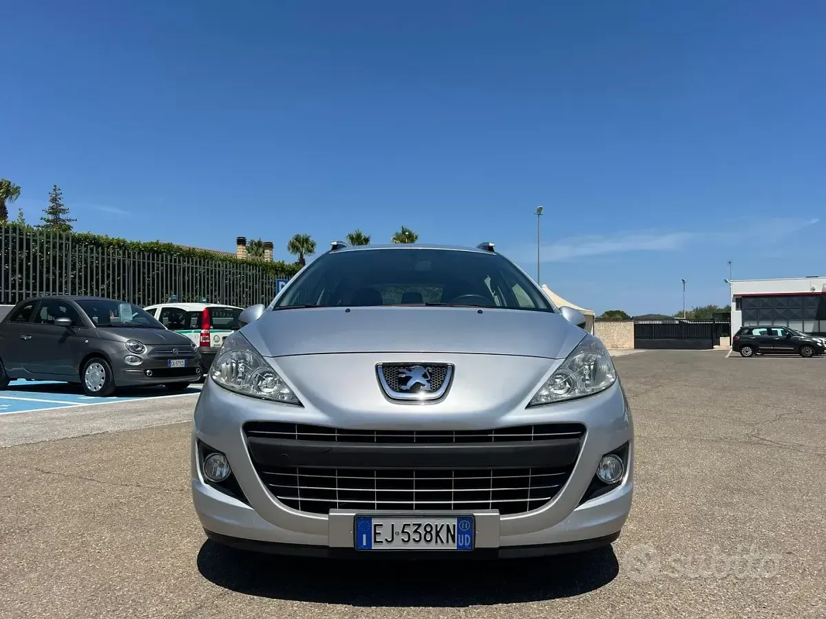 Usata Peugeot 207 Allure 93 CV (68 kW) 2011 Argento Station wagon