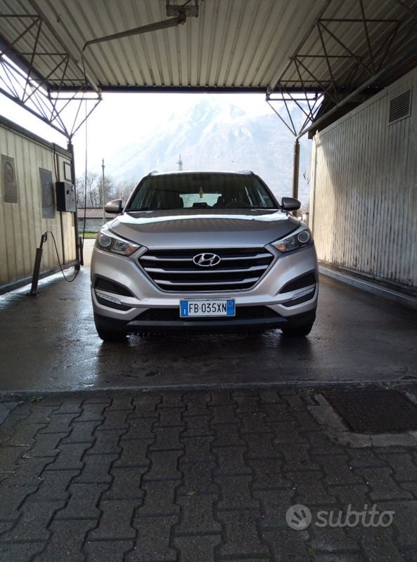 Usata 2015 Hyundai Tucson SUV | 12.000 € (Buon prezzo) - Immagine 1/4