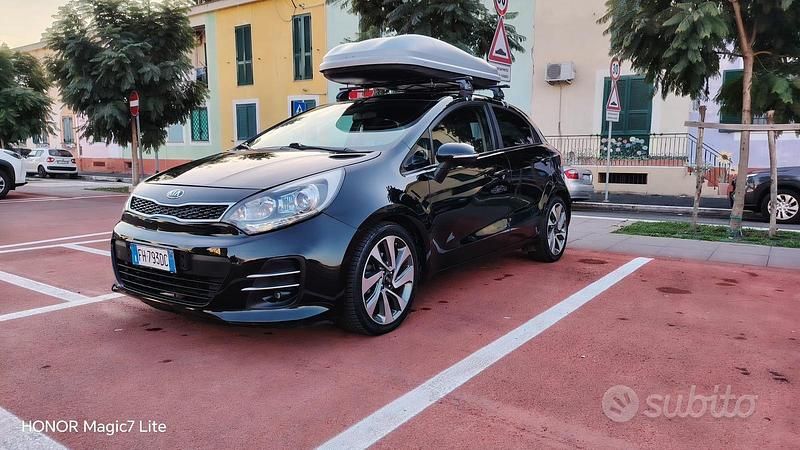 Usata Kia Rio 90 CV (66 kW) 2017 Nero Berlina