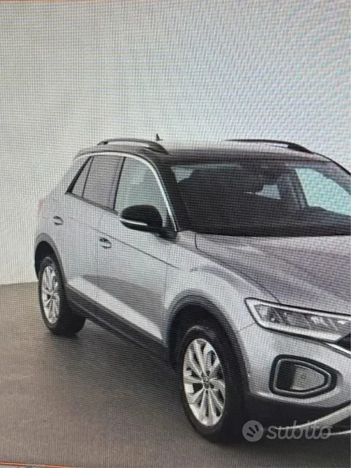 Usata VW T-Roc Edition 116 CV (85 kW) 2025 Grigio SUV