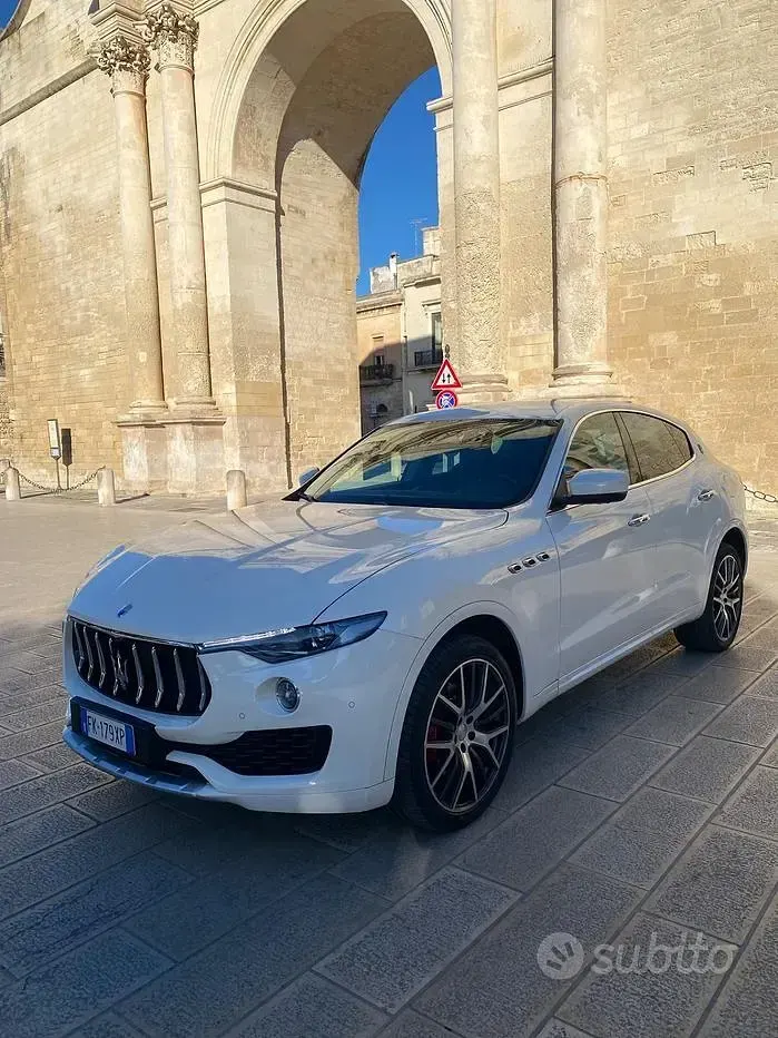 Usata Maserati Levante 275 CV (202 kW) 2017 Bianco SUV