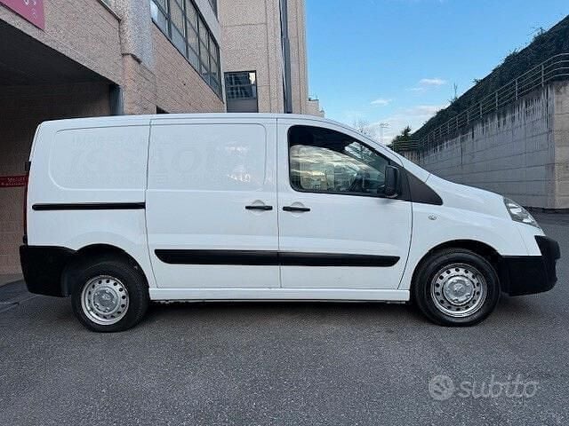 Usata Peugeot Expert 130 CV (95 kW) 2015 Bianco Furgone