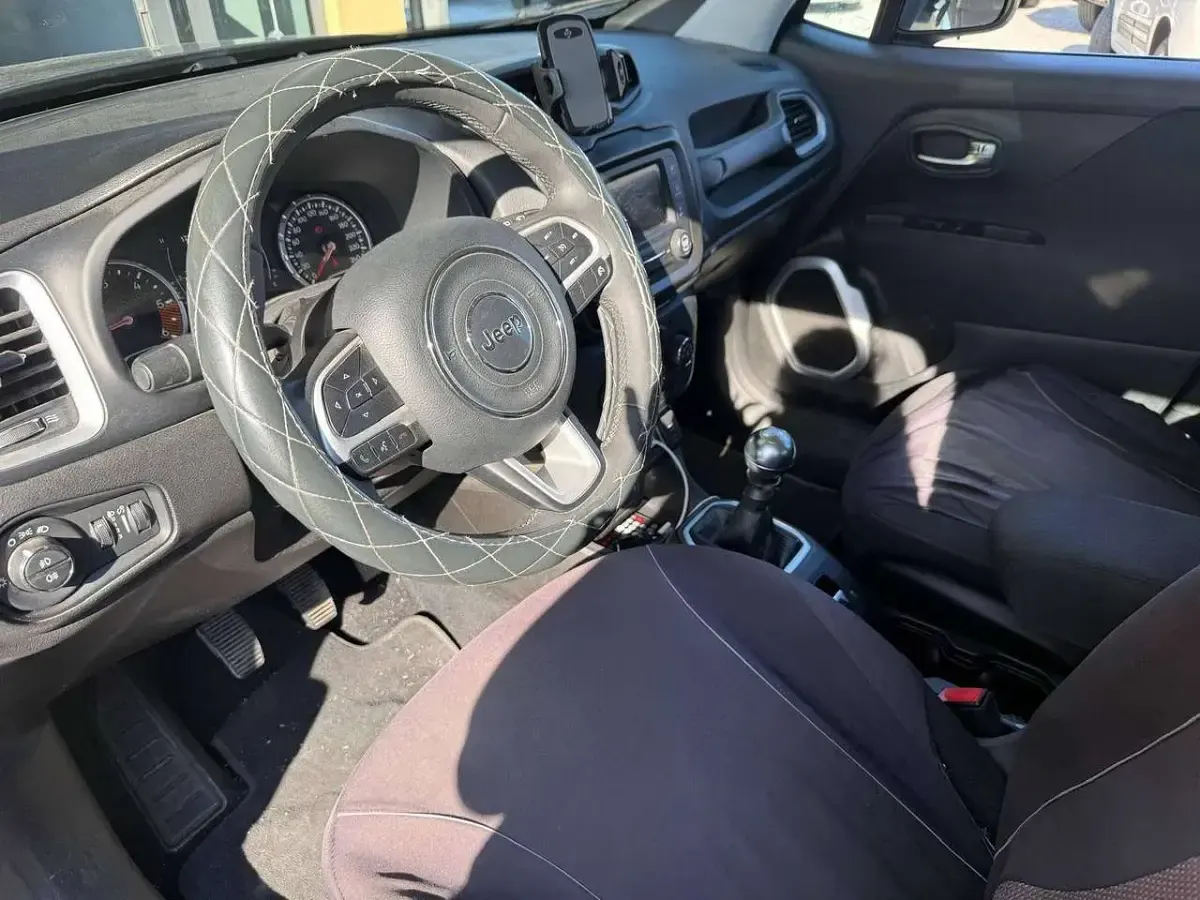 Usata Jeep Renegade Longitude 131 CV (96 kW) 2021 Grigio SUV