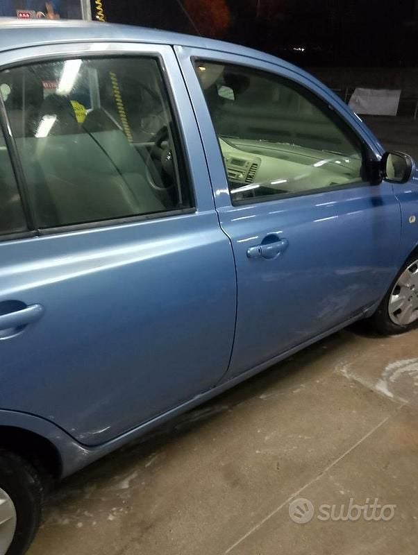 Usata Nissan Micra 65 CV (47 kW) 2004 Blu Utilitaria