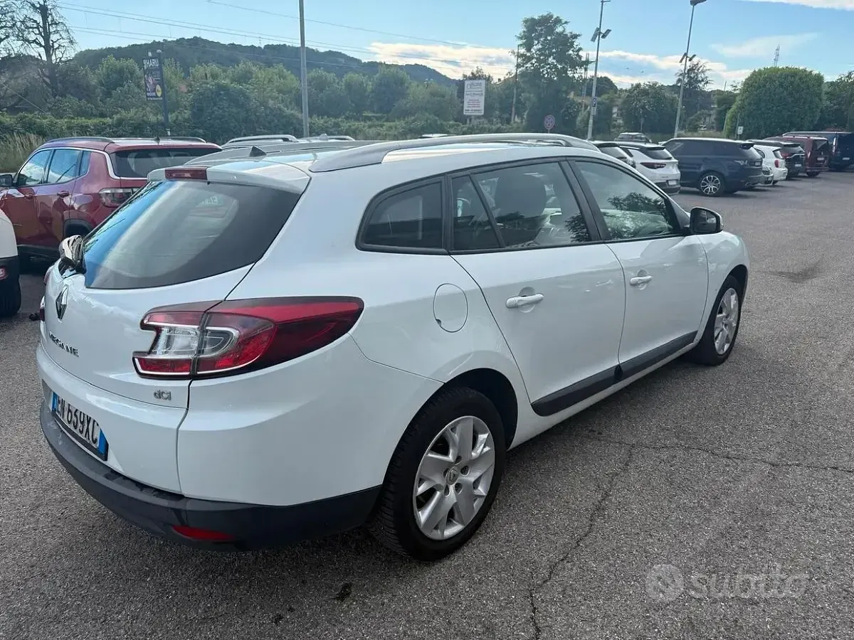 Usata Renault Mégane GrandTour 110 CV (80 kW) 2012 Bianco Station wagon