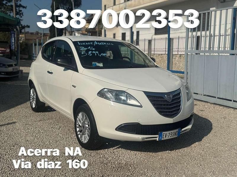 Usata Lancia Ypsilon Gold 80 CV (58 kW) 2014 Bianco Utilitaria