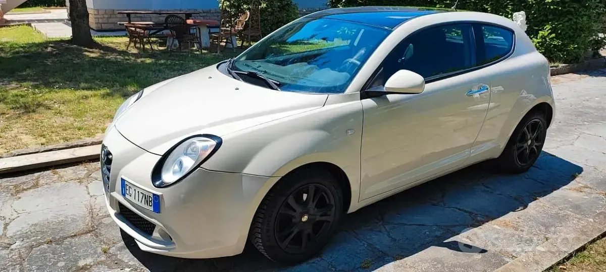Usata Alfa Romeo MiTo Progression 105 CV (77 kW) 2011 Bianco Utilitaria