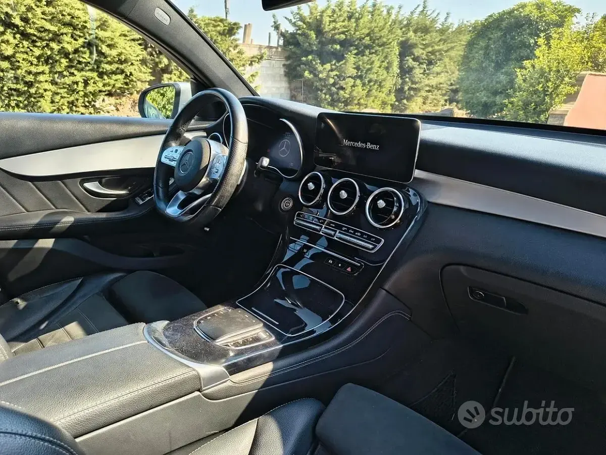 Usata Mercedes GLC200 Premium Plus 163 CV (119 kW) 2020 Grigio SUV