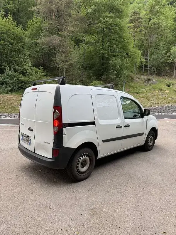 Usata Renault Kangoo 90 CV (66 kW) 2009 Monovolume