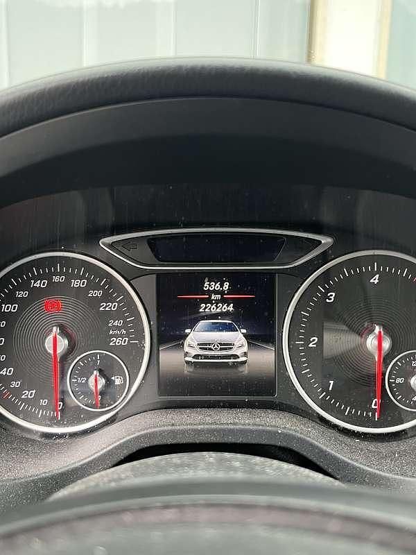 Usata Mercedes A160 Premium 90 CV (66 kW) 2016 Blu/azzurro Berlina