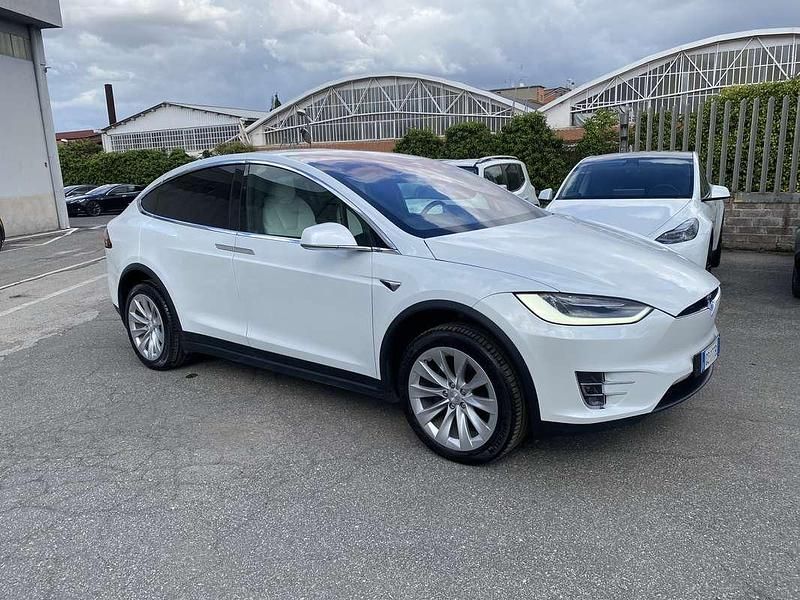 Usata Tesla Model X 413 kW (562 CV) 2020 Bianco SUV