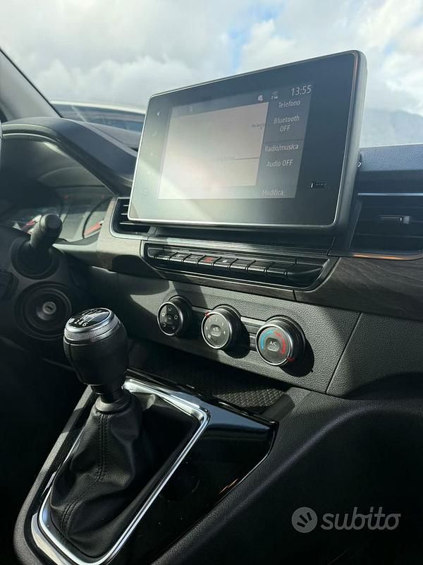 Usata Renault Kangoo Equilibre 95 CV (69 kW) 2022 Grigio Monovolume