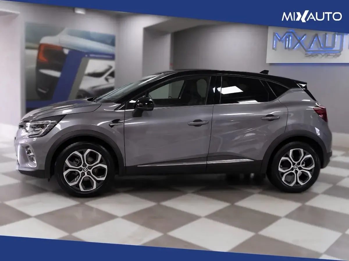 Usata Renault Captur Techno 94 CV (69 kW) 2022 Grigio SUV