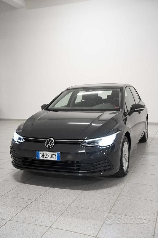 Usata VW Golf VIII 130 CV (95 kW) 2021 Berlina