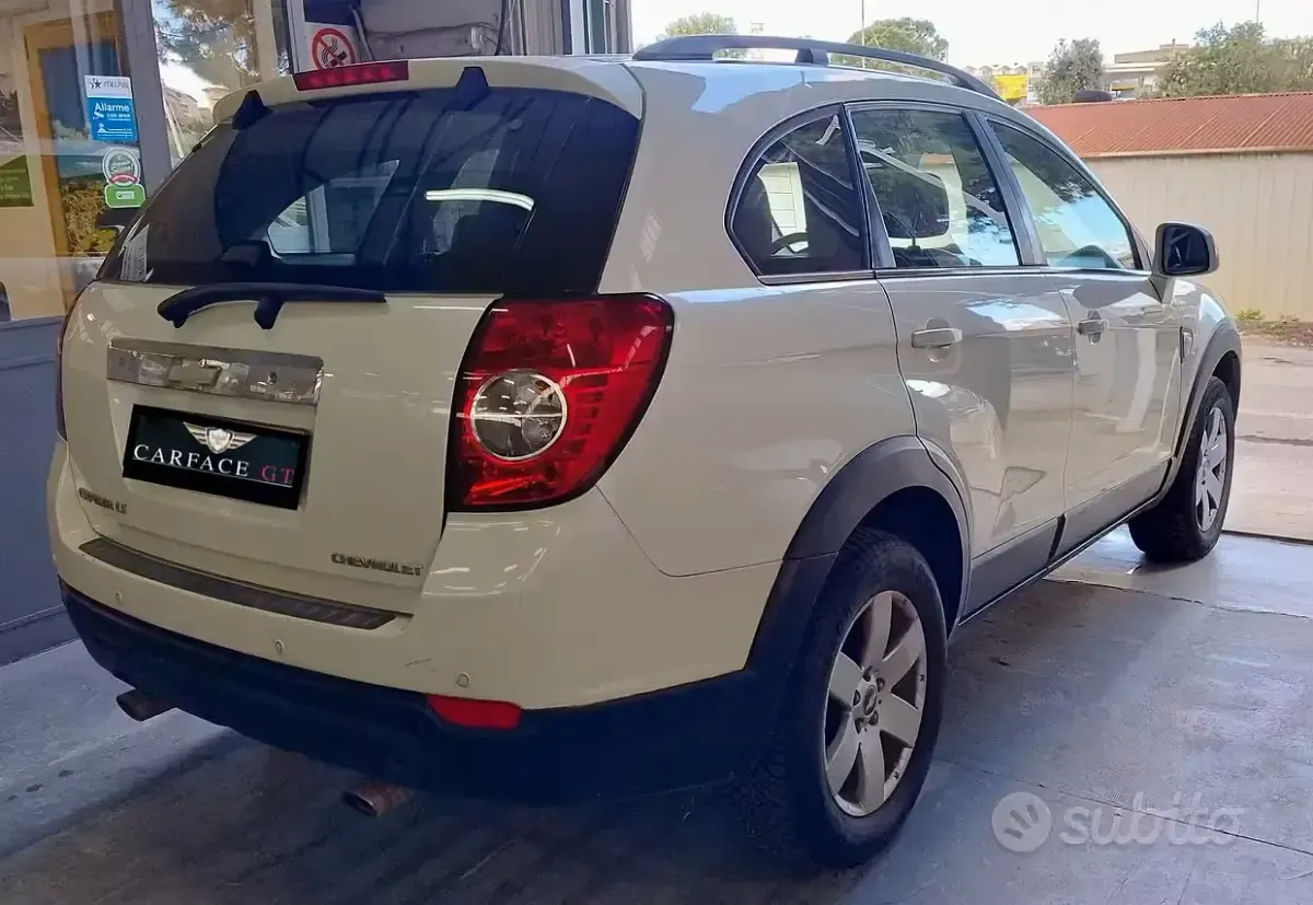 Usata Chevrolet Captiva 150 CV (110 kW) 2010 Bianco SUV