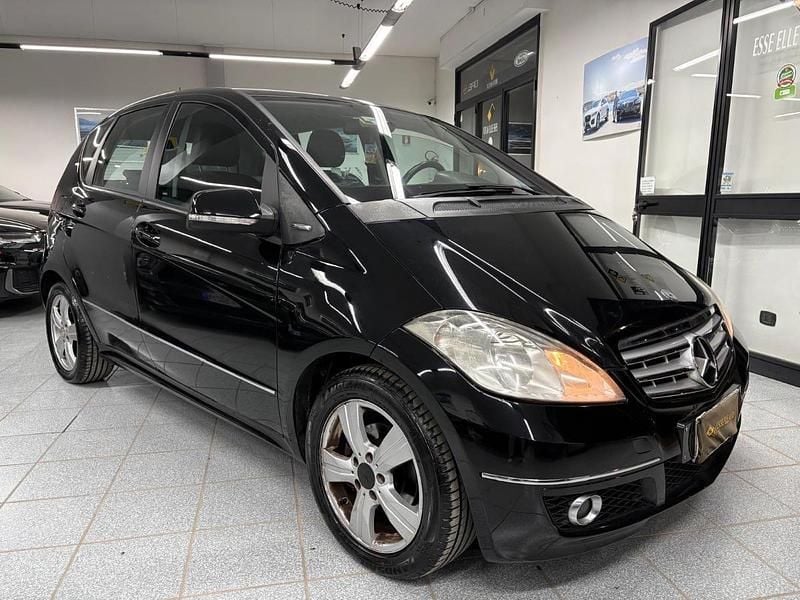 Usata Mercedes A180 Avantgarde 110 CV (80 kW) 2010 Nero Utilitaria