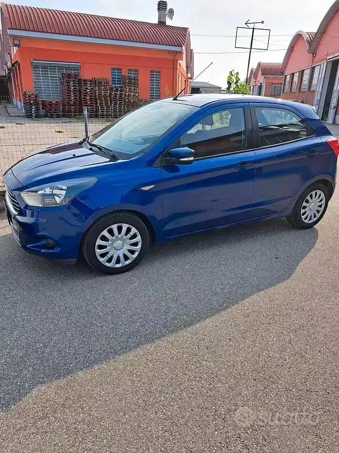 Usata Ford Ka 86 CV (63 kW) 2017 Bluazzurro Berlina