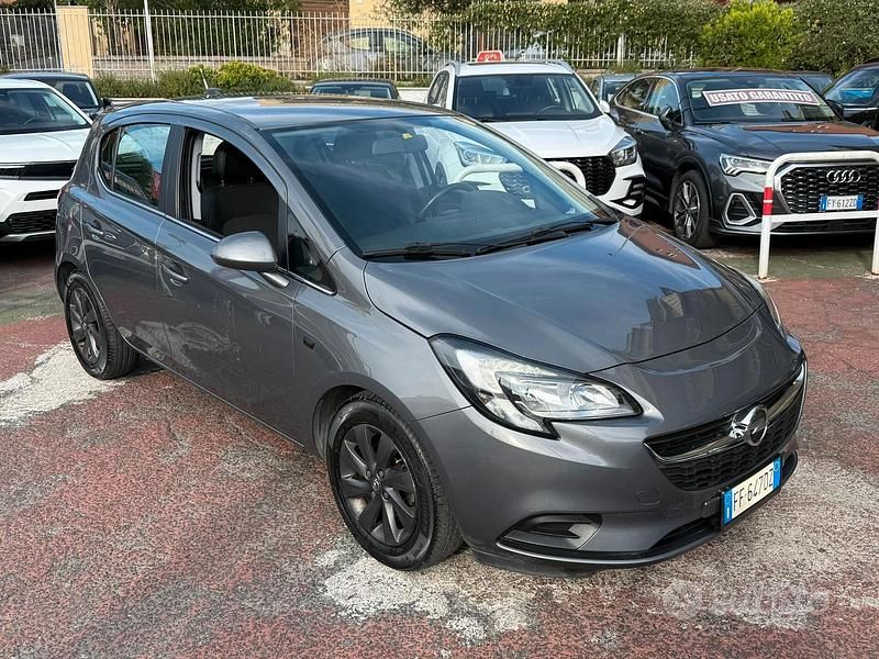 Grigio Usata 2016 Opel Corsa Cosmo Tre volumi | 5900 € (Buon prezzo) - Immagine 1/4