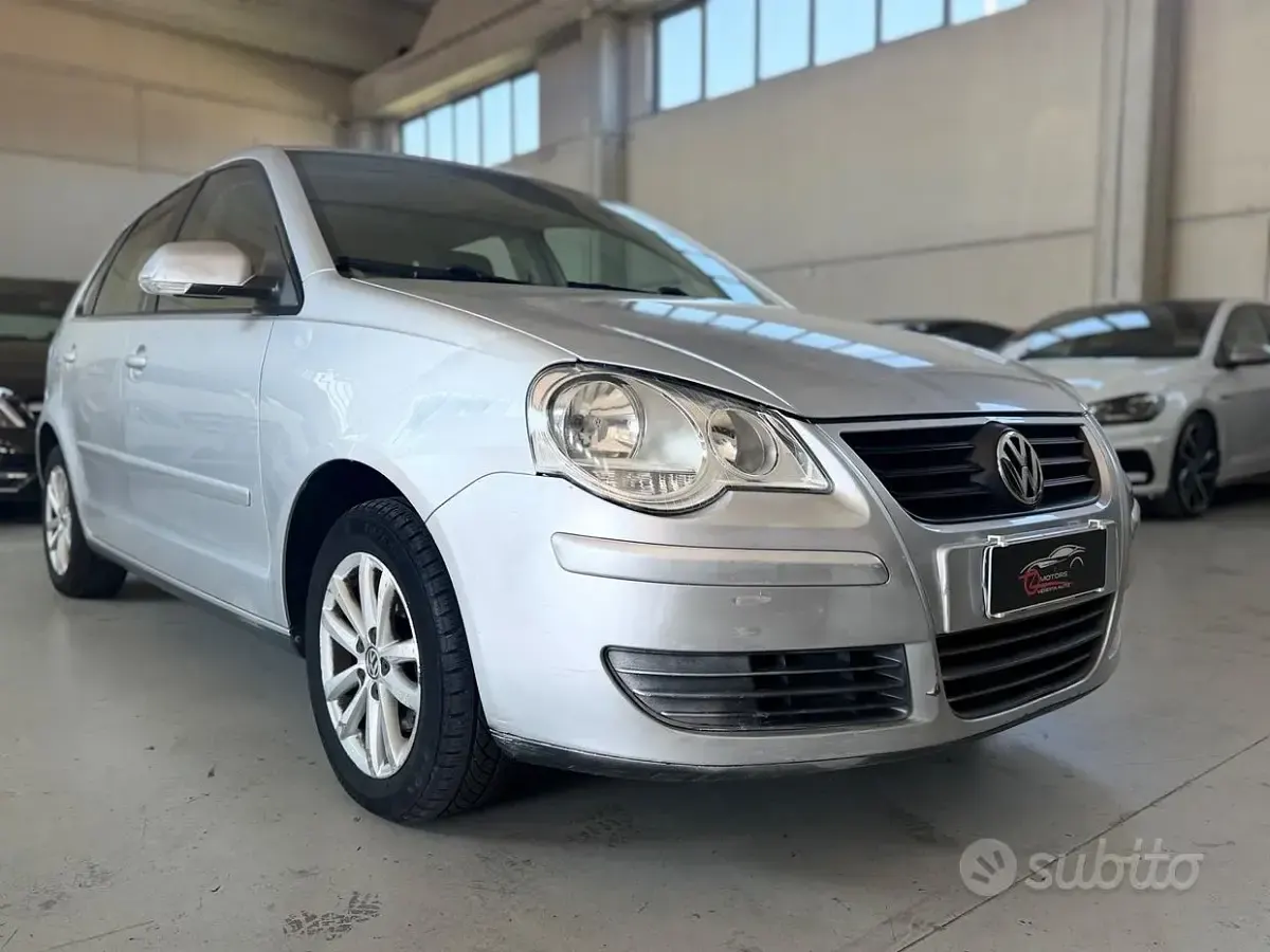 Usata VW Polo Comfortline 80 CV (58 kW) 2008 Grigio Utilitaria