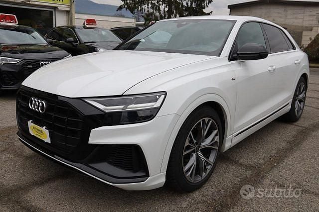 Usata Audi Q8 S-Line 231 CV (169 kW) 2022 Bianco SUV
