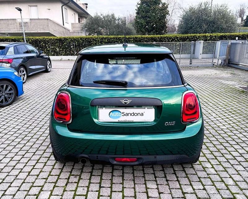 Usata Mini ONE 102 CV (75 kW) 2019 Verde Utilitaria