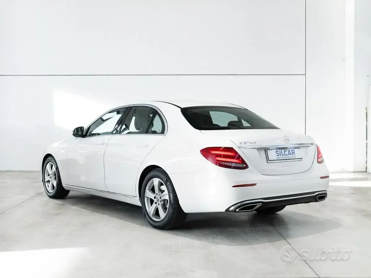 Gebraucht Mercedes E200 Exclusive 150 PS (110 kW) 2018 Weiß Limousine