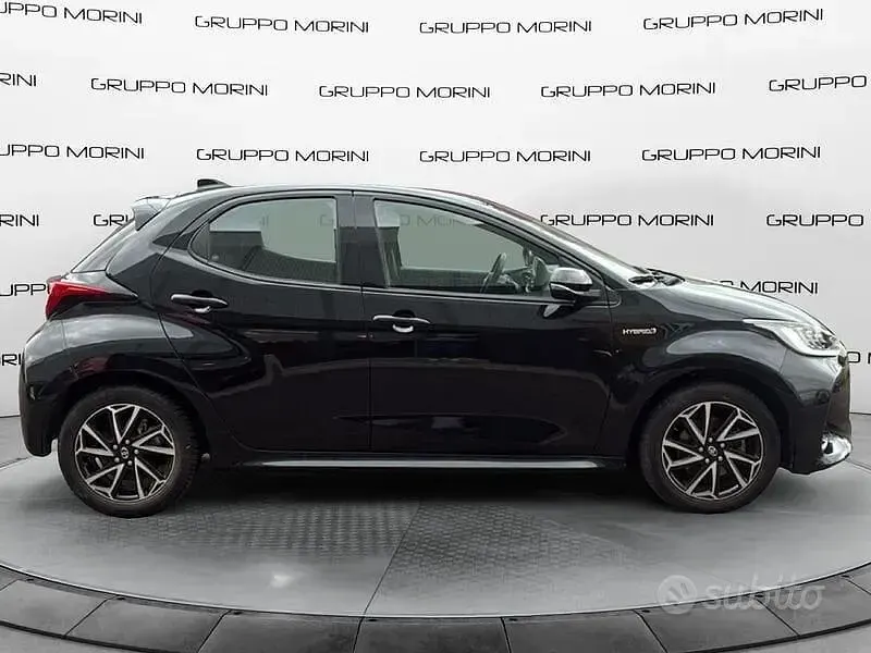 Usata Toyota Yaris Hybrid Trend 116 CV (85 kW) 2021 Other Berlina
