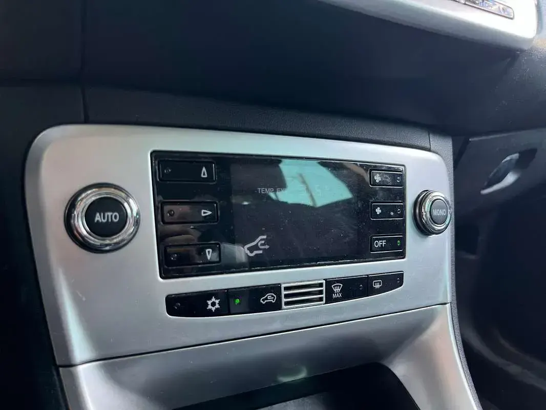 Usata Lancia Delta 120 CV (88 kW) 2010 Utilitaria