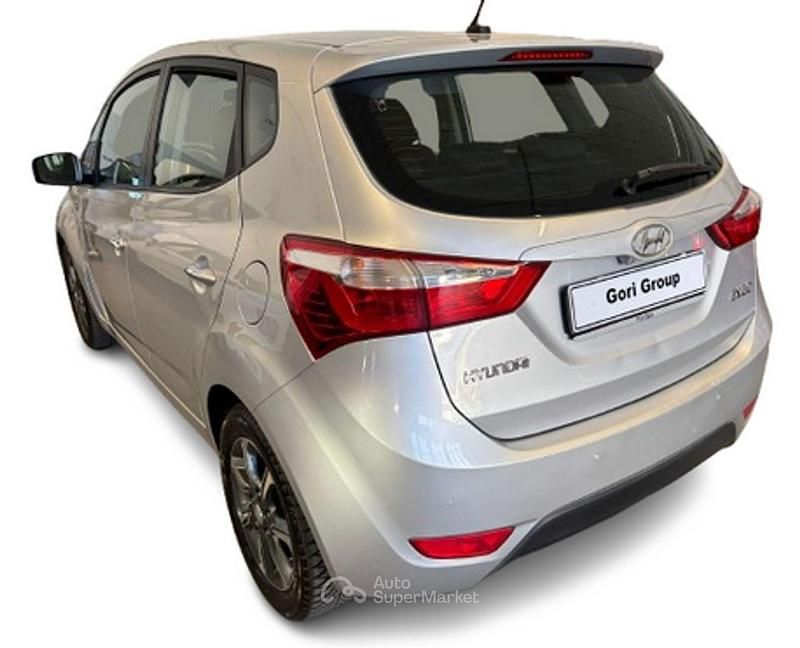Usata Hyundai ix20 91 CV (66 kW) 2015 Argento Utilitaria