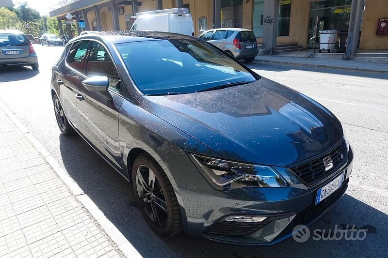 Usata Seat Leon Black Edition 116 CV (85 kW) 2020 Grigio Berlina