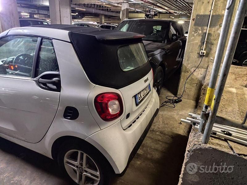 Usata Smart ForTwo Electric Drive 22 kW (30 CV) 2022 Bianco Cabrio