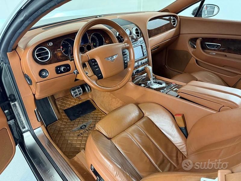Usata Bentley Continental GT 559 CV (411 kW) 2004 Grigio Coupé