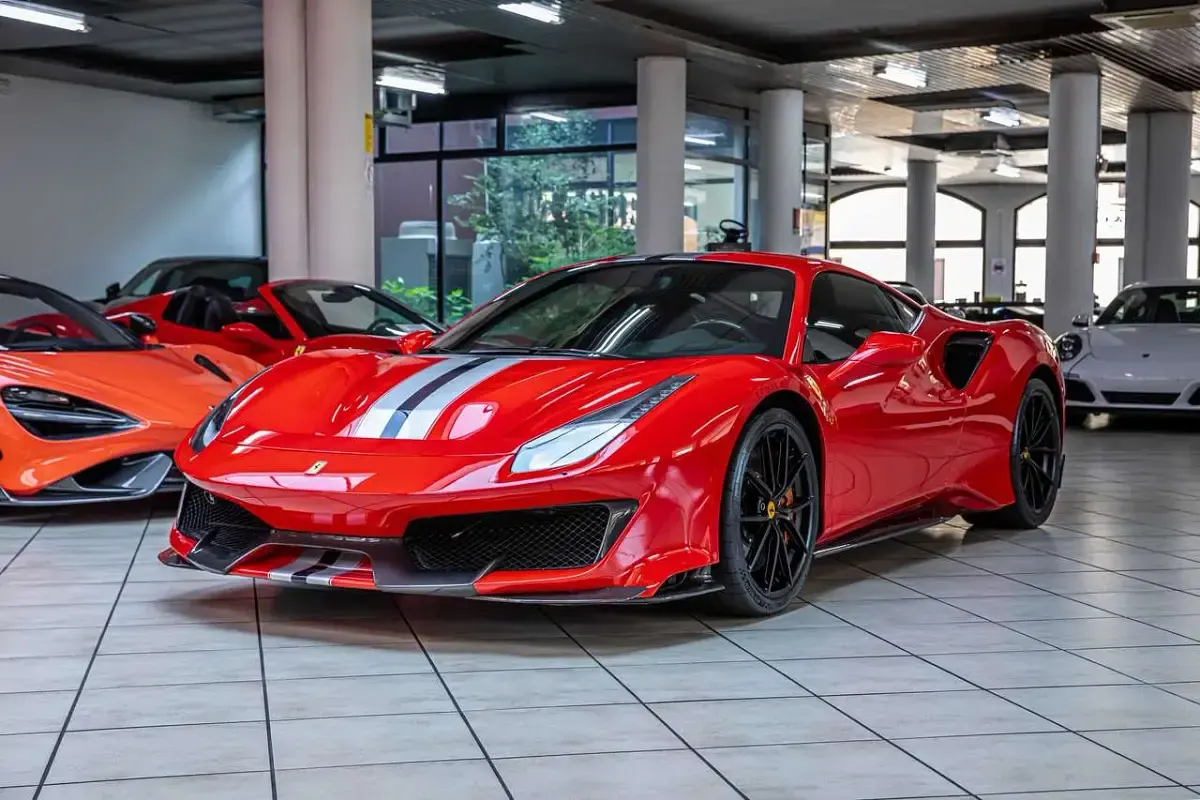 Usata Ferrari 488 721 CV (530 kW) 2018 "rosso f1 2007" Coupé