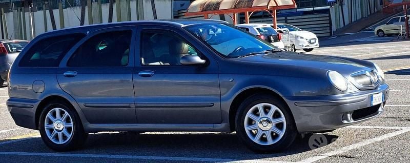 Usata Lancia Lybra 116 CV (85 kW) 2003 Grigio Station wagon