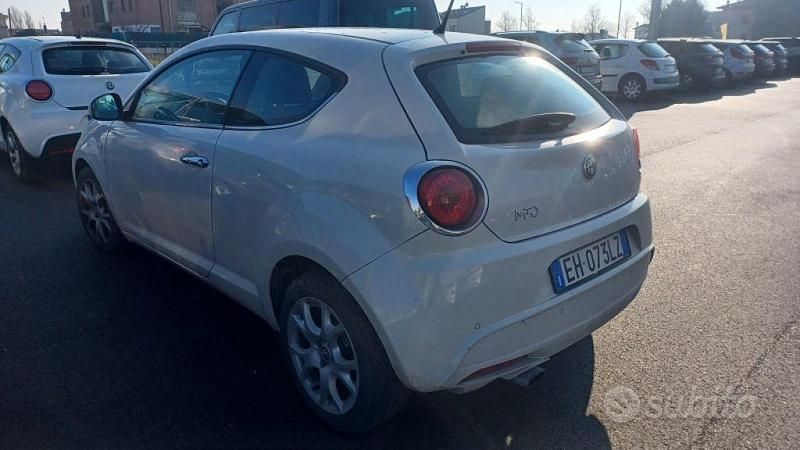 Usata Alfa Romeo MiTo Distinctive 105 CV (77 kW) 2011 Bianco Utilitaria