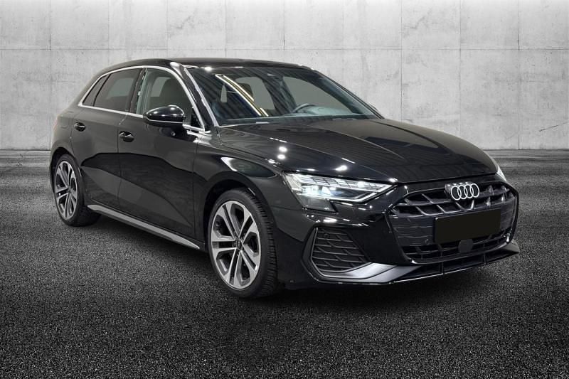 Usata Audi A3 e-tron S-Line 150 CV (110 kW) 2024 Nero metallizzato Utilitaria