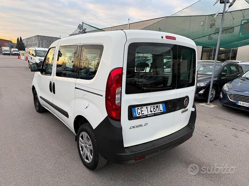 Usata Fiat Doblò Easy 95 CV (69 kW) 2021 Bianco Monovolume