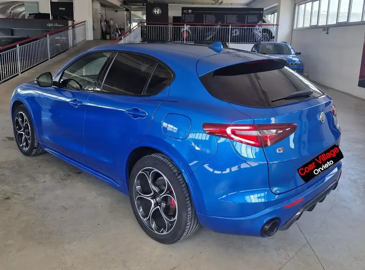 Usata Alfa Romeo Stelvio Veloce 210 CV (154 kW) 2022 Blu/azzurro SUV