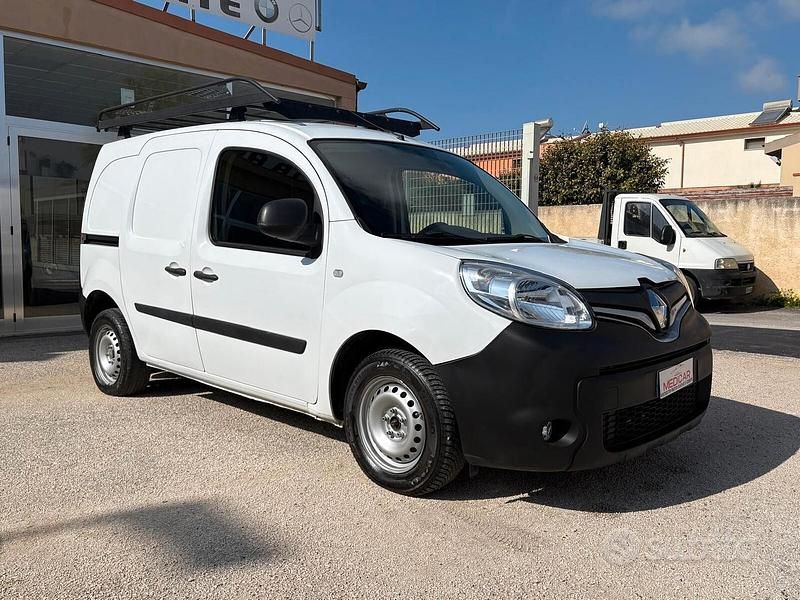 Usata Renault Kangoo 90 CV (66 kW) 2017 Bianco Monovolume