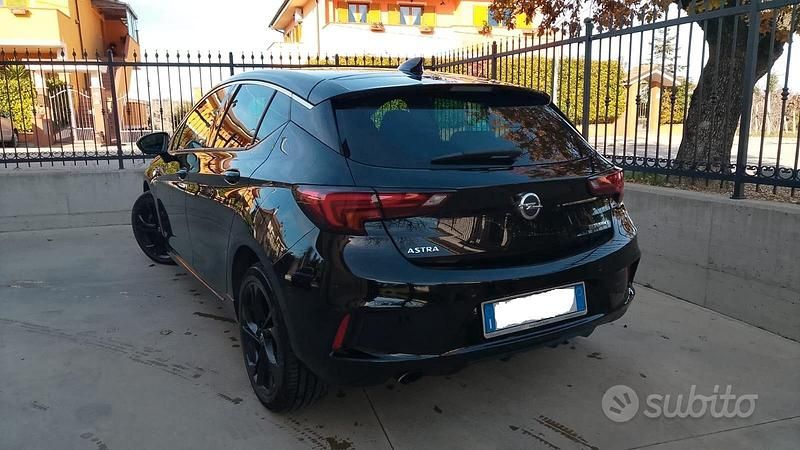 Usata Opel Astra 160 CV (117 kW) 2017 Nero Utilitaria