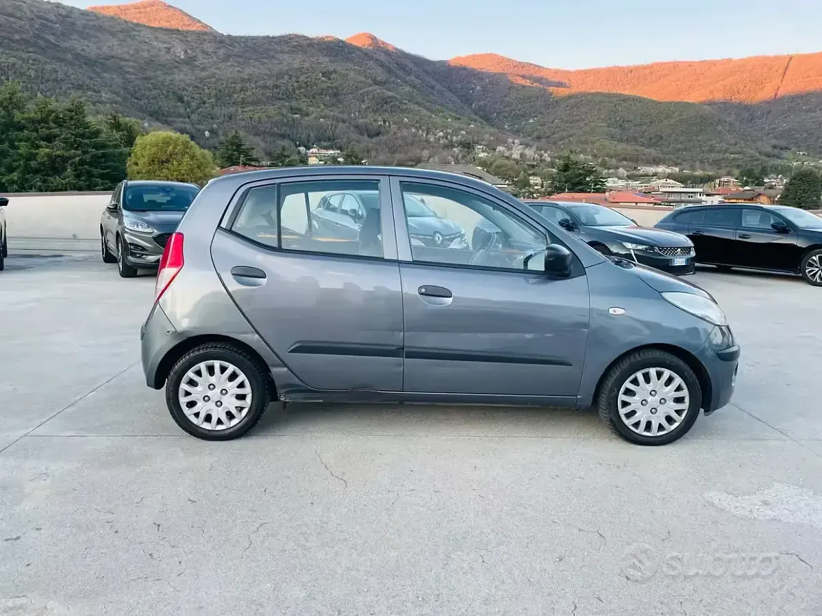 Usata Hyundai i10 64 CV (47 kW) 2009 Grigio Utilitaria