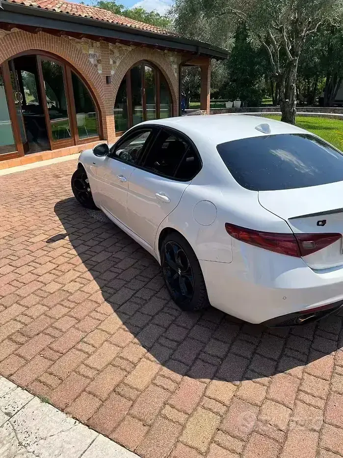 Usata Alfa Romeo Giulia 136 CV (100 kW) 2020 Bianco Berlina