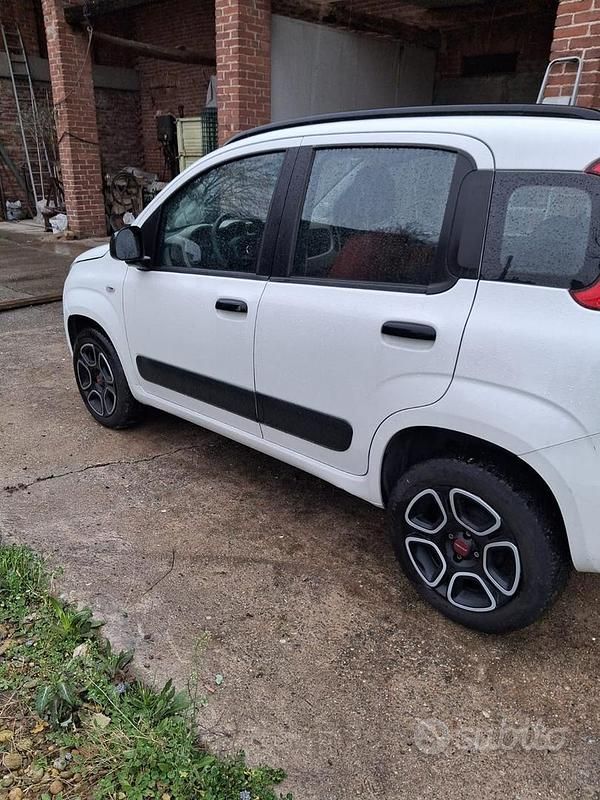 Usata Fiat Panda 84 CV (61 kW) 2015 Berlina