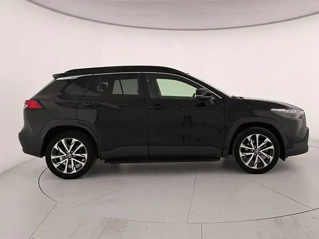 Usata Toyota Corolla Cross Trend 199 CV (146 kW) 2022 Nero SUV