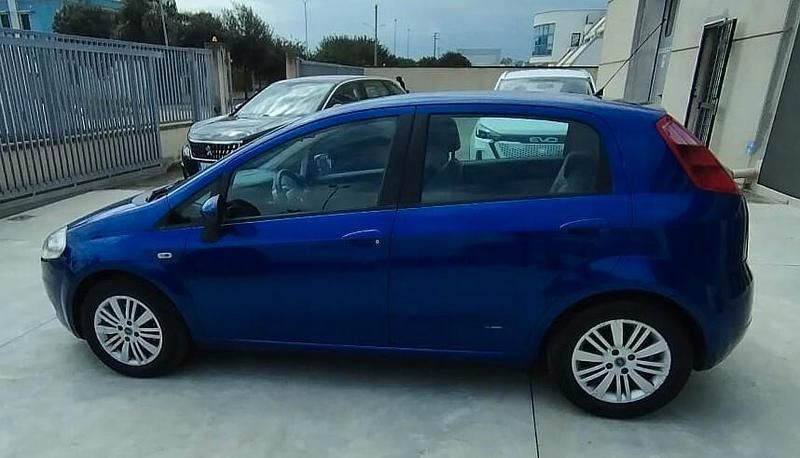 Usata Fiat Grande Punto 90 CV (66 kW) 2006 Blu Utilitaria